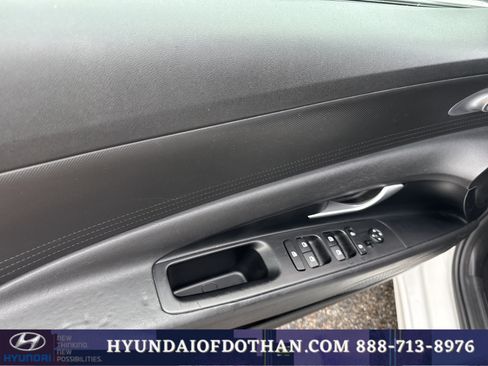 Certified 2023 Hyundai Elantra SEL FWD image 7