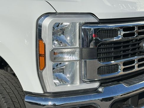 Used 2024 Ford F250 XLT image 4