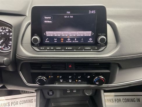 Used 2024 Nissan Rogue S FWD image 13