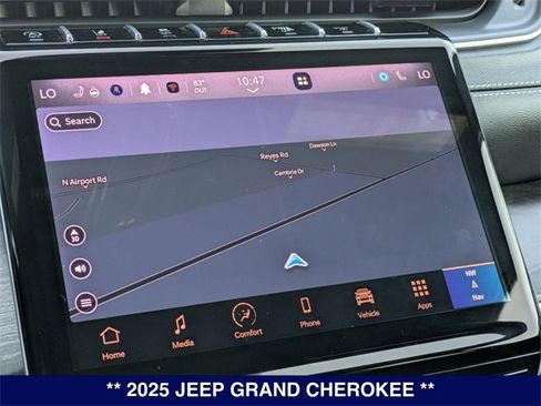New 2025 Jeep Grand Cherokee Limited w/ Black Appearance Package image 24
