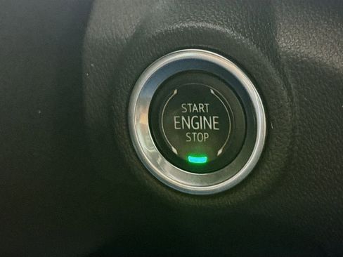 Used 2021 Chevrolet TrailBlazer RS w/ Sun and Liftgate Package image 18