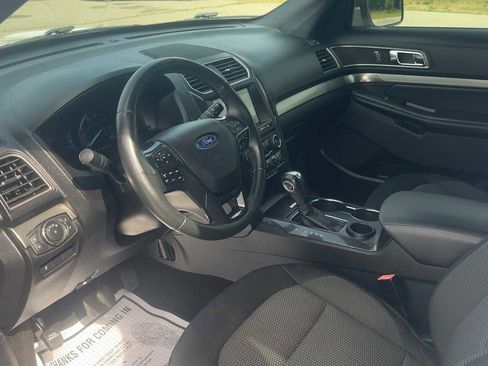 Used 2019 Ford Explorer XLT w/ Equipment Group 201A FWD image 14