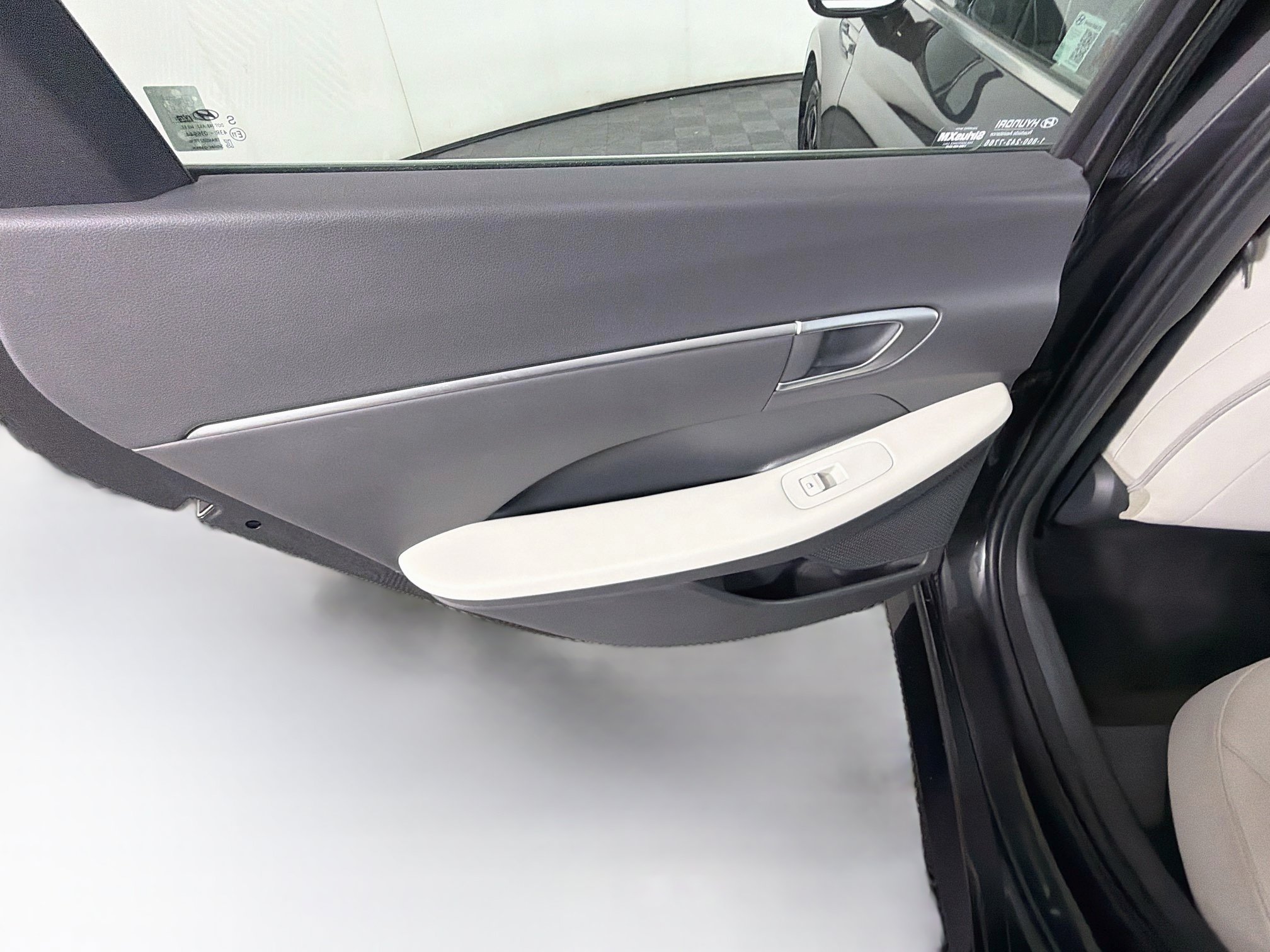 Used 2025 Hyundai Sonata SEL FWD image 25