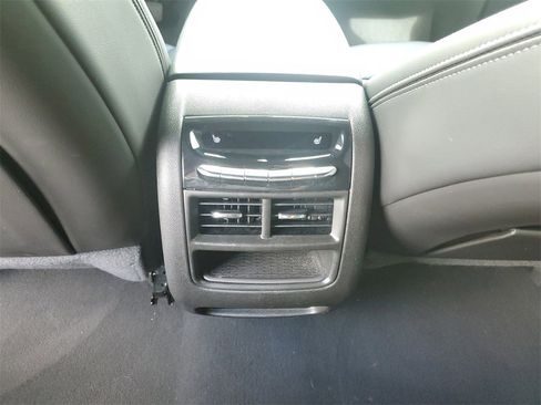 Used 2021 Cadillac XT5 Premium Luxury image 14