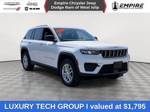 Used 2025 Jeep Grand Cherokee Laredo X w/ Luxury Tech Group I AWD/4WD image 1