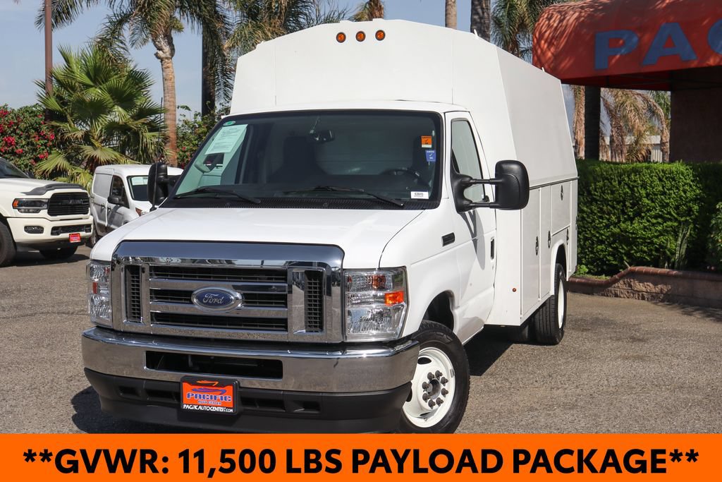 Used 2024 Ford E-350 and Econoline 350 Super Duty w/ Power Windows & Locks Group RWD image 4