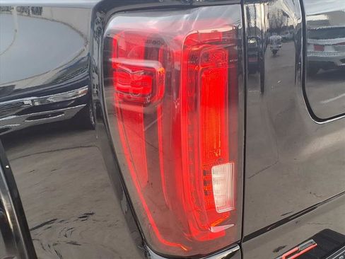 Used 2021 GMC Sierra 1500 AT4 w/ AT4 Premium Package image 12