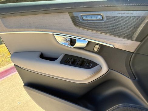 New 2026 Volvo XC90 B6 Ultra w/ Protection Package Premier image 17