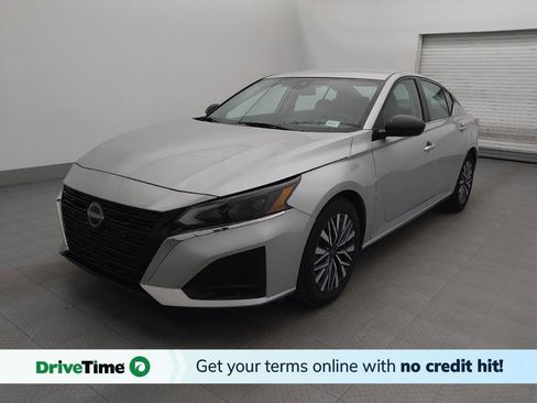 Used 2024 Nissan Altima 2.5 SV image 1