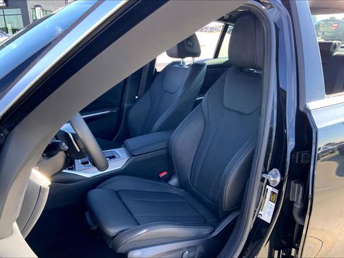 Certified 2025 BMW 330i Sedan image 7
