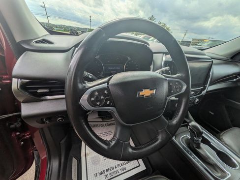 Used 2021 Chevrolet Traverse LT w/ LT Premium Package image 13