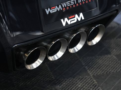 Used 2015 Chevrolet Corvette Z06 w/ 3LZ Preferred Equipment Group image 18