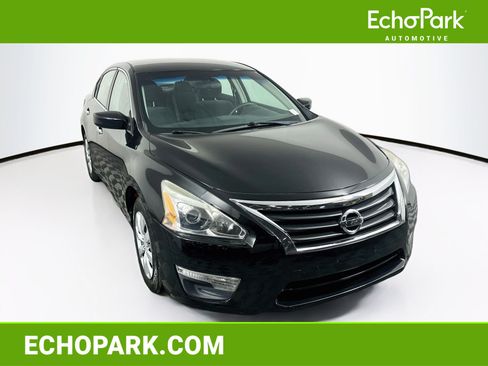 Used 2013 Nissan Altima 2.5 S FWD image 1