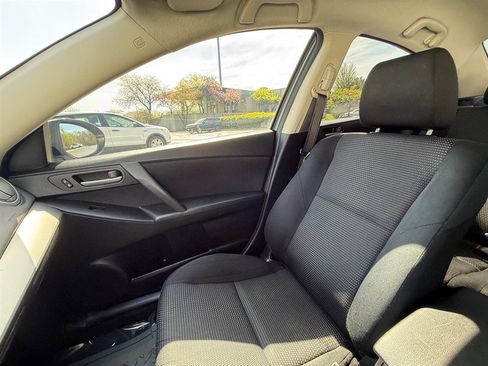Used 2012 MAZDA MAZDA3 i Sport FWD image 24