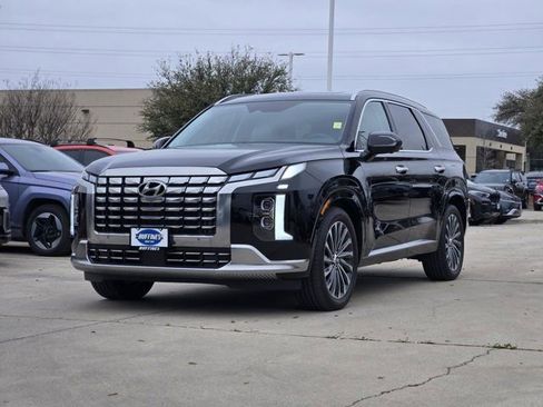 Used 2025 Hyundai Palisade Calligraphy image 3