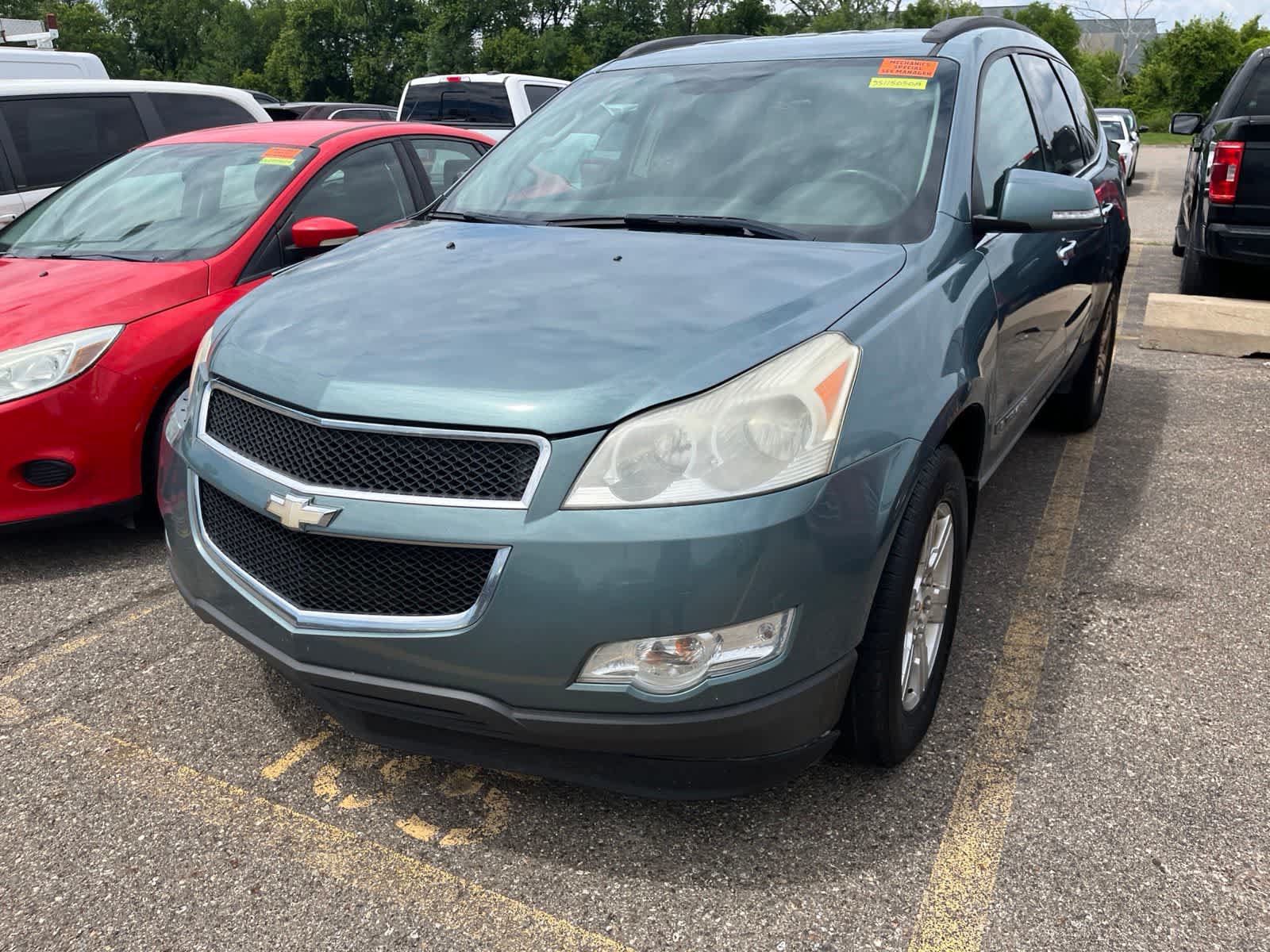 Used 2009 Chevrolet Traverse LT FWD image 4