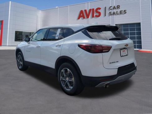 Used 2025 Chevrolet Blazer LT AWD/4WD image 9