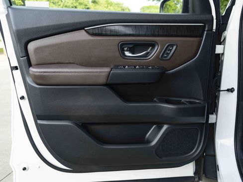 Used 2024 Honda Pilot Elite image 36