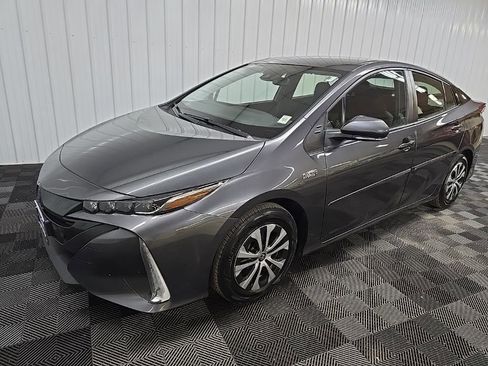 Used 2021 Toyota Prius Prime LE image 8