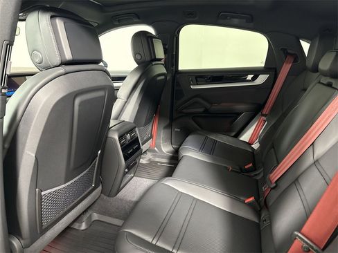 New 2026 Porsche Cayenne S image 25