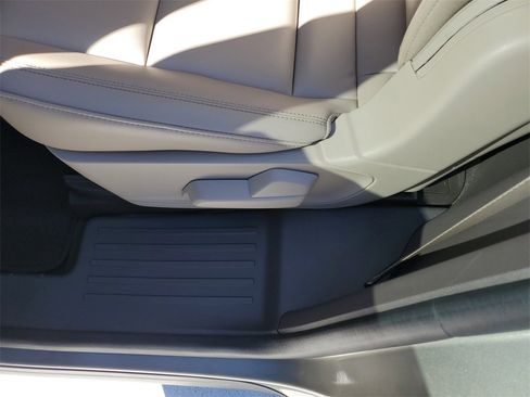 Used 2023 Lincoln Aviator 2WD w/ Premium Package image 13