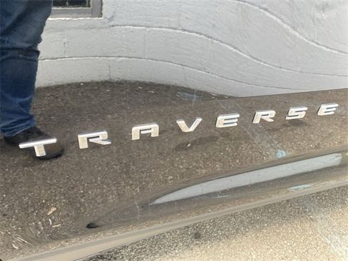 Certified 2025 Chevrolet Traverse LT image 31