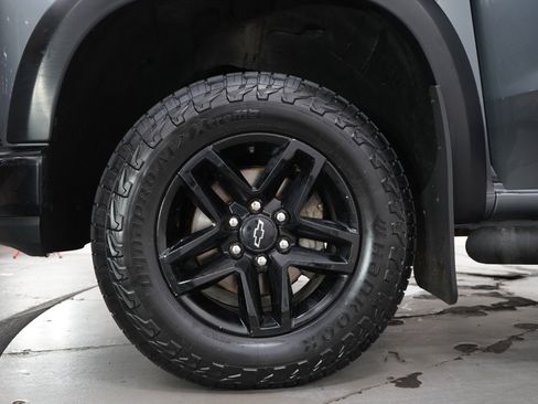 Used 2021 Chevrolet Silverado 1500 LT Trail Boss w/ Bed Protection Package AWD/4WD image 30