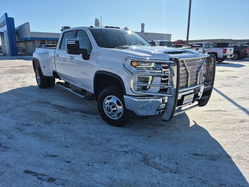 Used 2021 Chevrolet Silverado 3500 LTZ w/ LTZ Plus Package image 7