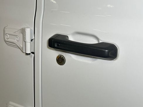 Used 2022 Jeep Wrangler Unlimited Sahara w/ Cold Weather Group image 10