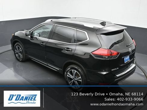 Used 2017 Nissan Rogue SL w/ SL Premium Package AWD/4WD image 15