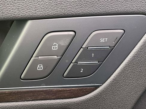 New 2025 Audi Q5 2.0T Premium Plus image 36