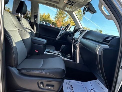 Used 2022 Toyota 4Runner SR5 Premium image 47