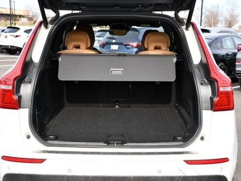 Used 2019 Volvo XC60 T6 Momentum w/ Multimedia Package image 26