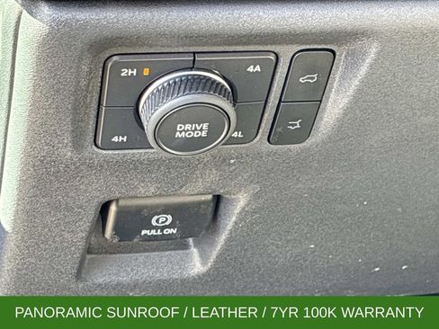 Used 2025 Ford Expedition Active image 25