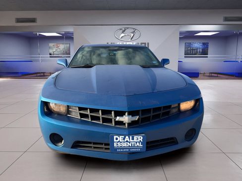 Used 2011 Chevrolet Camaro LS RWD image 1