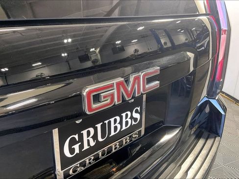 Used 2019 GMC Yukon XL SLT w/ Open Road Package AWD/4WD image 40