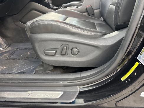 Used 2019 Hyundai Tucson Limited AWD/4WD image 23