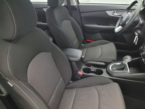 Used 2023 Kia Forte LXS image 21