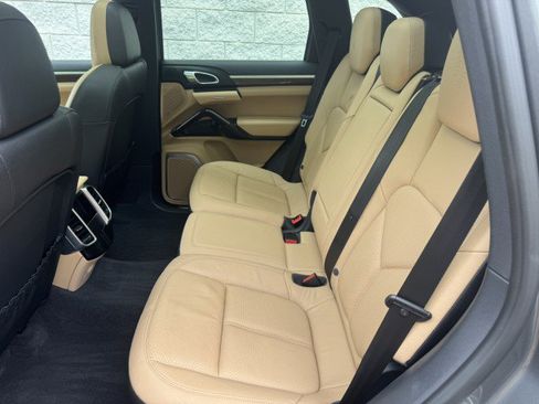 Used 2014 Porsche Cayenne Platinum Edition w/ Walnut Interior Package AWD/4WD image 7