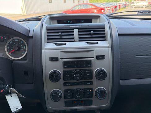 Used 2012 Ford Escape XLT FWD image 13