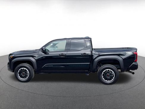 Used 2025 Toyota Tacoma TRD Off-Road AWD/4WD image 8