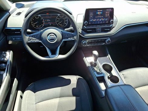 Used 2021 Nissan Altima 2.5 SV FWD image 11