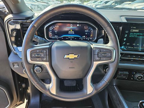 Used 2022 Chevrolet Silverado 1500 LTZ w/ LTZ Premium Package AWD/4WD image 17