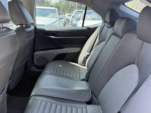 Used 2018 Toyota Camry LE FWD image 21