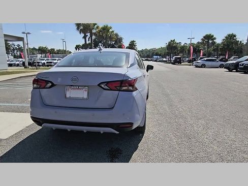 New 2025 Nissan Versa SV w/ Trunk Package FWD image 33
