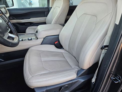 Used 2024 Ford Expedition Max Limited image 22