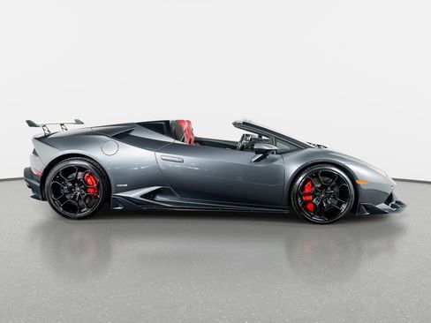 Used 2017 Lamborghini Huracan LP 610-4 AWD/4WD image 6