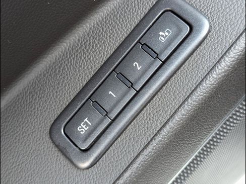 Used 2017 Chevrolet Tahoe LT AWD/4WD image 17
