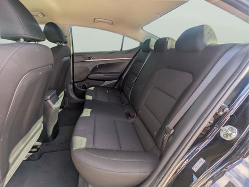 Used 2020 Hyundai Elantra SE w/ Cargo Package (C1) FWD image 10