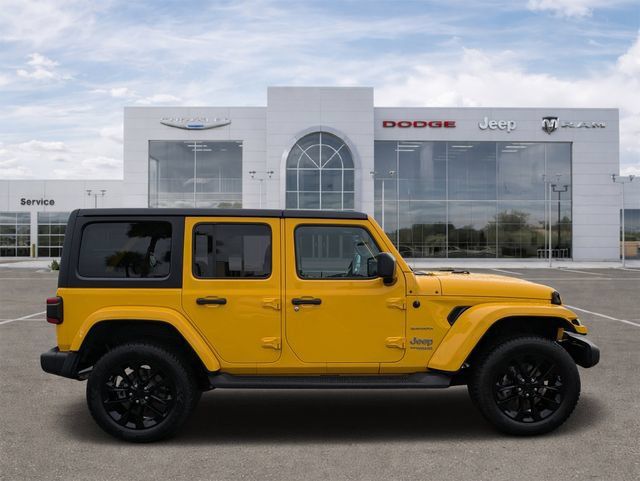 Certified 2021 Jeep Wrangler Unlimited Sahara w/ Cold Weather Group AWD/4WD image 2